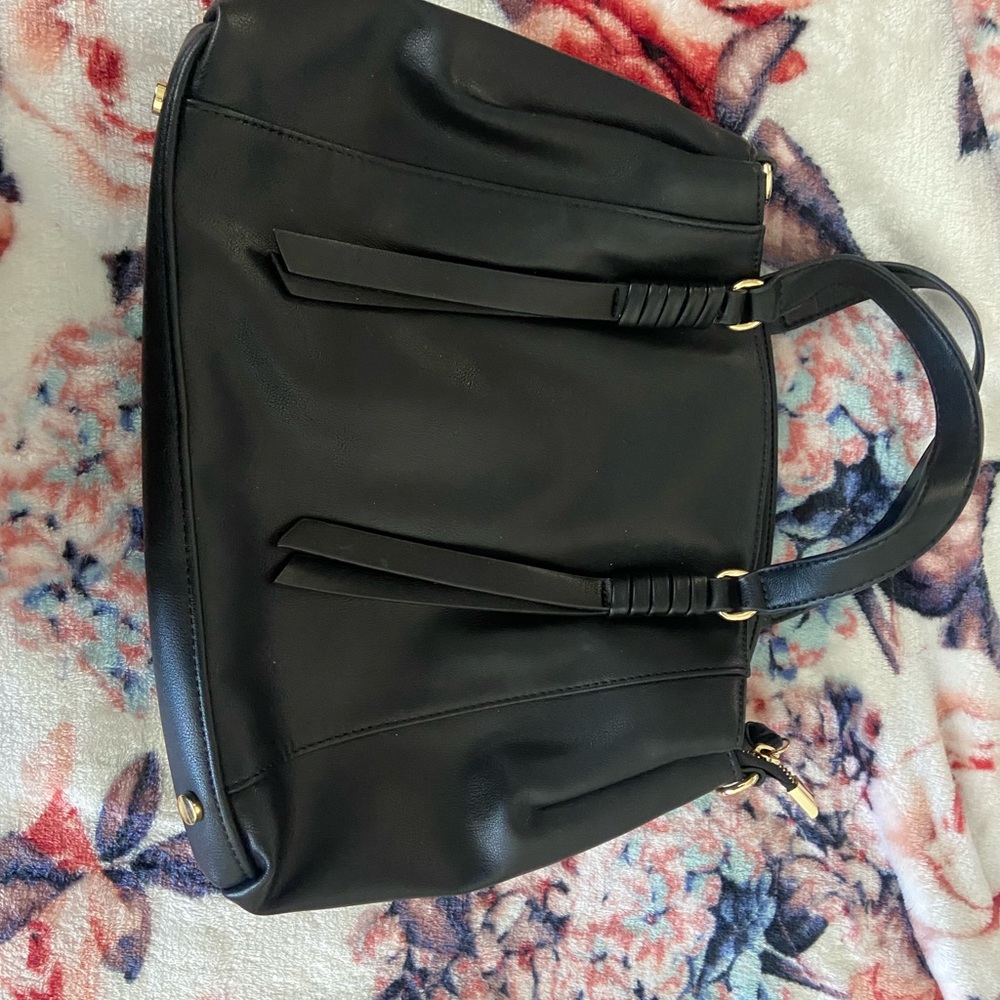 INC purse 🖤🤍
